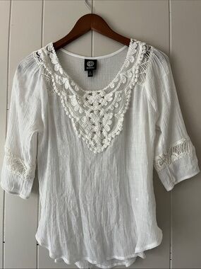Bordeaux White Crochet-Detail Peasant Top
